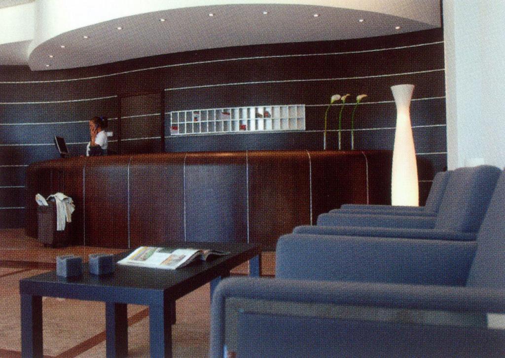 Saurus Hotel Алтамура Екстериор снимка