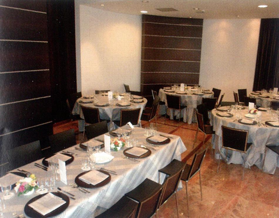 Saurus Hotel Алтамура Екстериор снимка